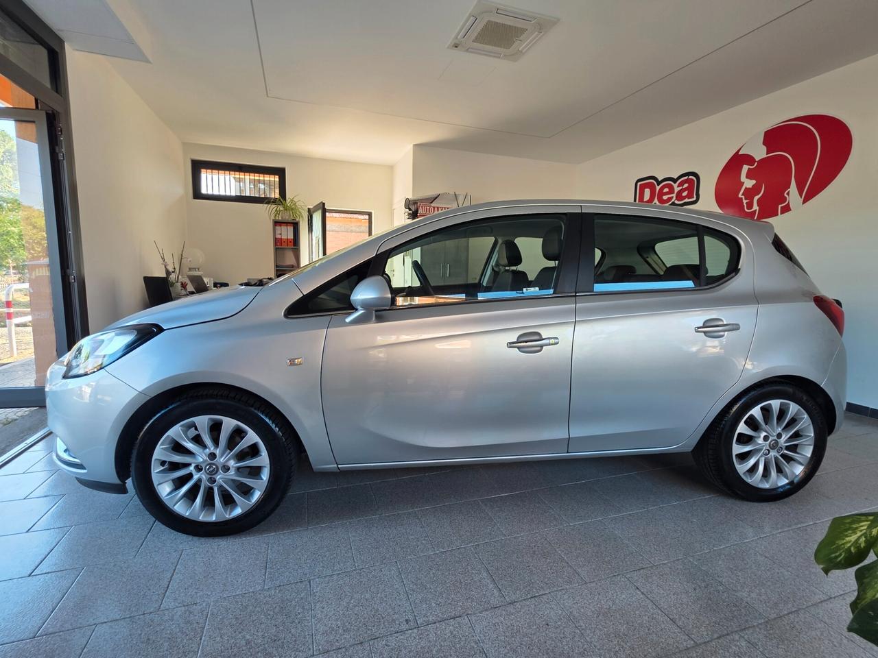 Opel Corsa 1.4 90CV GPL Tech 5 porte Innovation