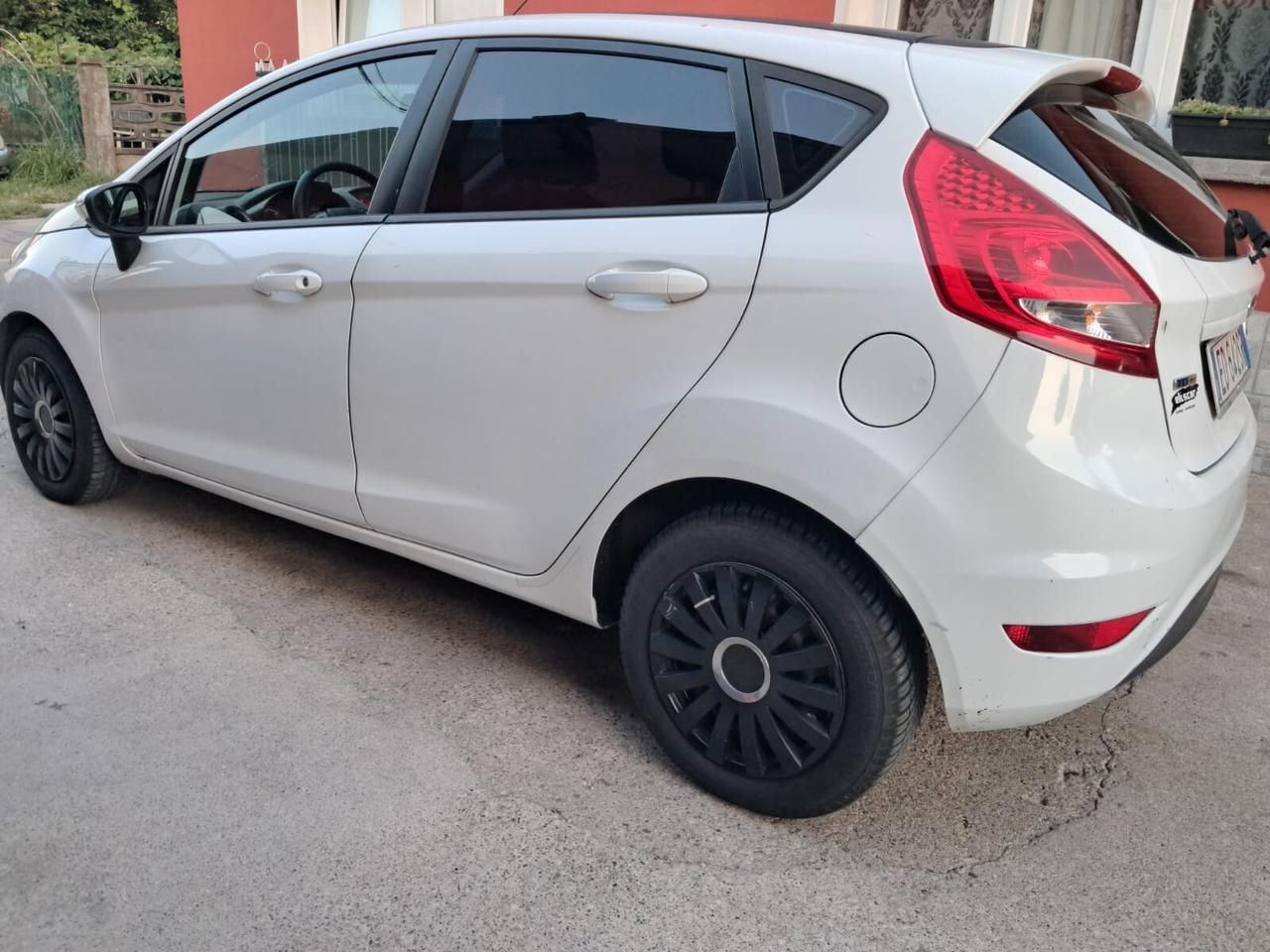 Ford Fiesta 1.4 TDCi 5p. Titanium neopatentati