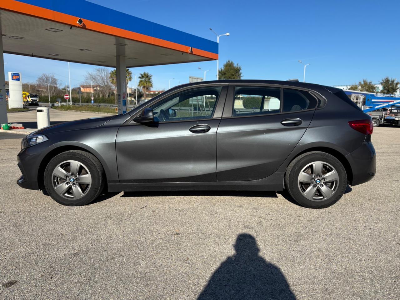 Bmw 116 116d 5p. Business Advantage