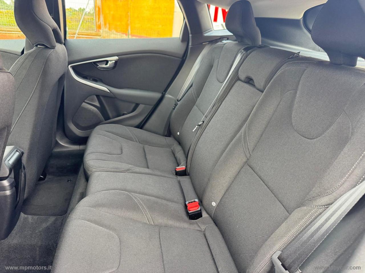 VOLVO V40 D2 BUSINESS 2.0 120CV
