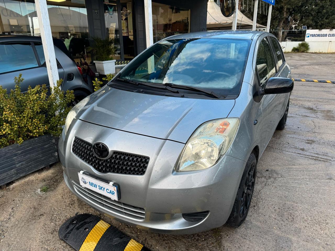 Toyota Yaris 1.0 5 porte