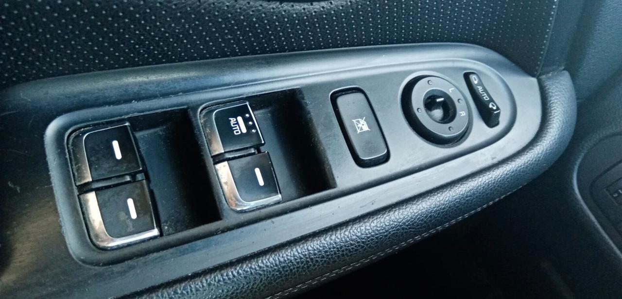 O F F E R T A-SHOCK - Kia Carens 1.7 CRDi 7 posti - 2015