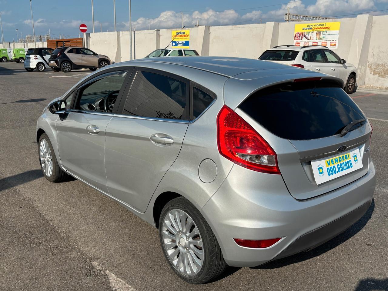Ford Fiesta 1.4 5 porte Bz.- GPL CONSUMI RIDOTTI, PICCOLA MA COMODA
