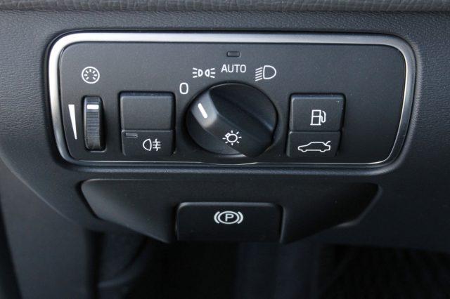 VOLVO XC60 D4 Awd Geartronic R-design Unicoprop. Pelle