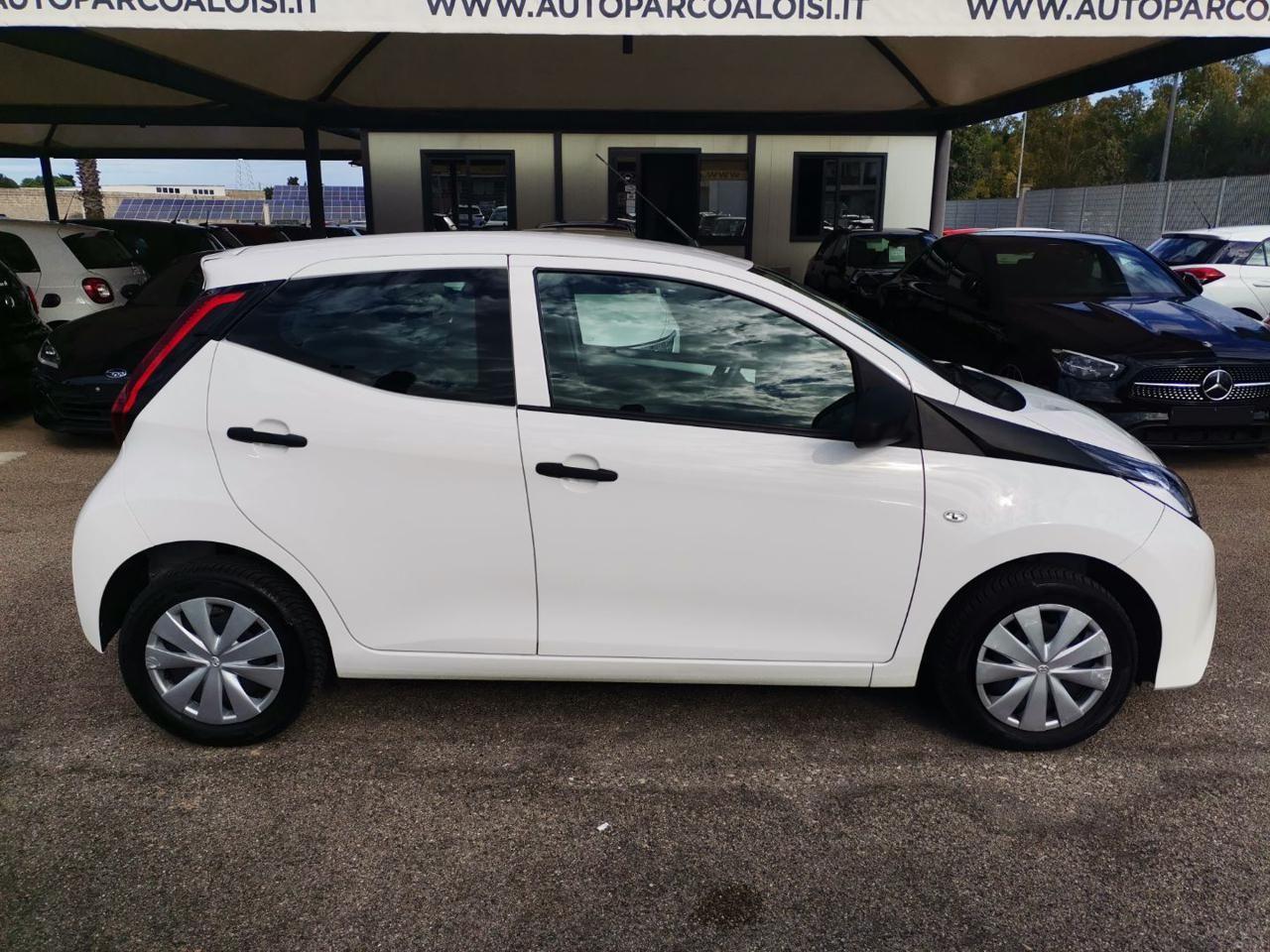 Toyota Aygo Connect 1.0 VVT-i 72CV 5 porte x-business