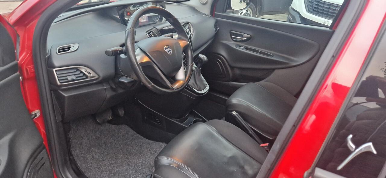Lancia Ypsilon 0.9 TwinAir 85 CV 5 porte S&S DFN Platinum