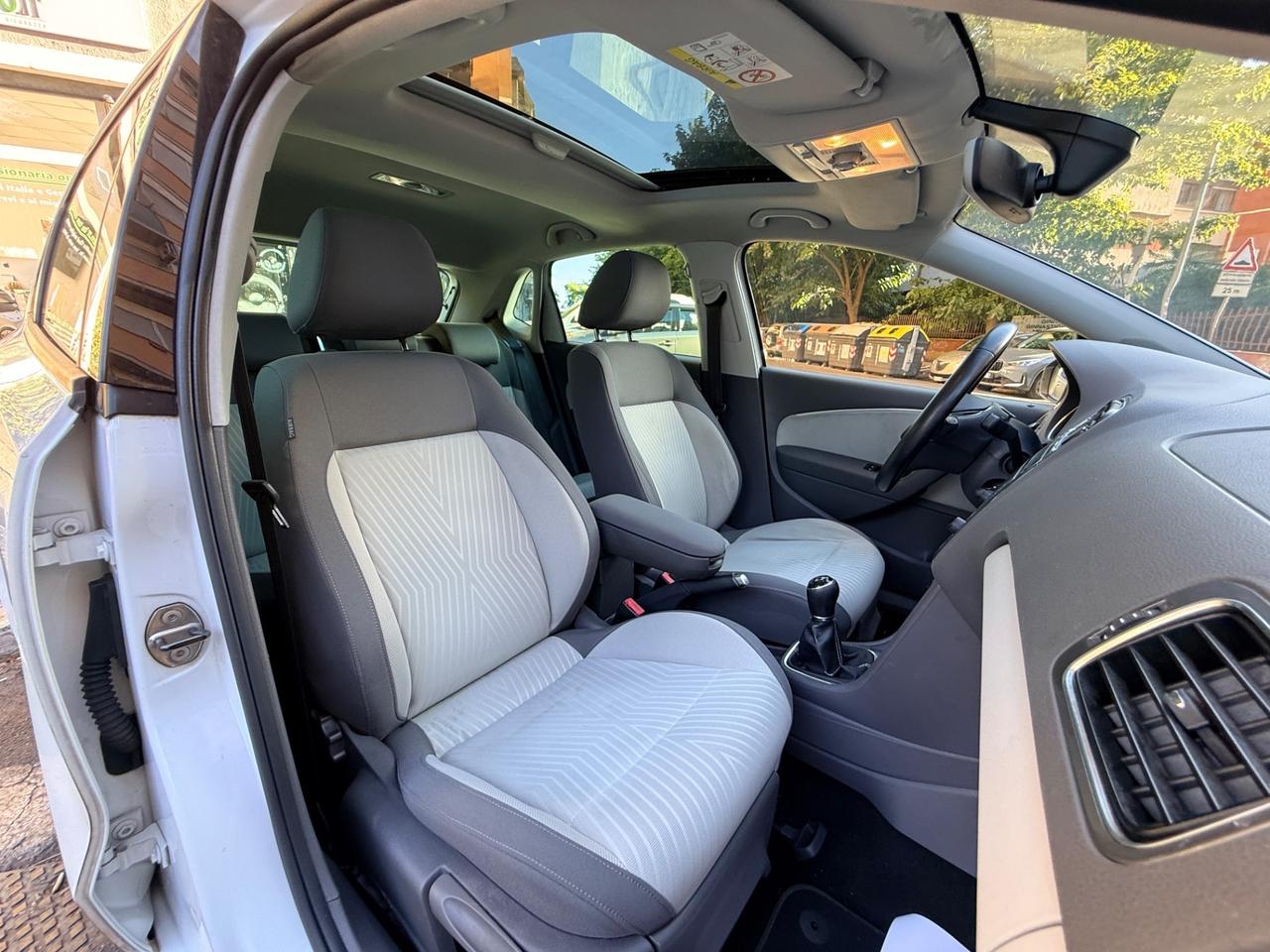 Volkswagen Polo 1.4 TDI 90cv Unipro TETTO Strafull!