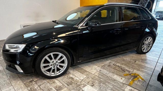 AUDI A3 SPB 30 TDI S tronic Sport- COCKPIT