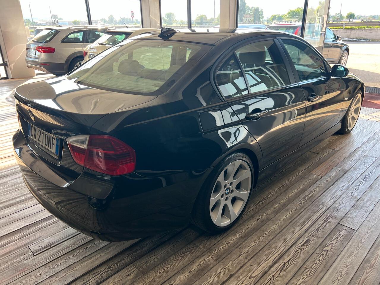BMW 320 FUTURA