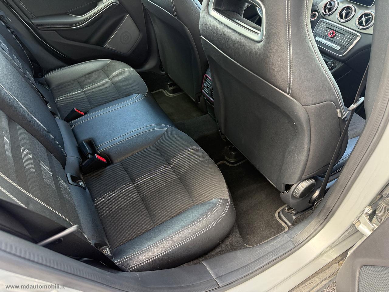 MERCEDES-BENZ GLA 200 d Automatic Sport SOLO KM.115000