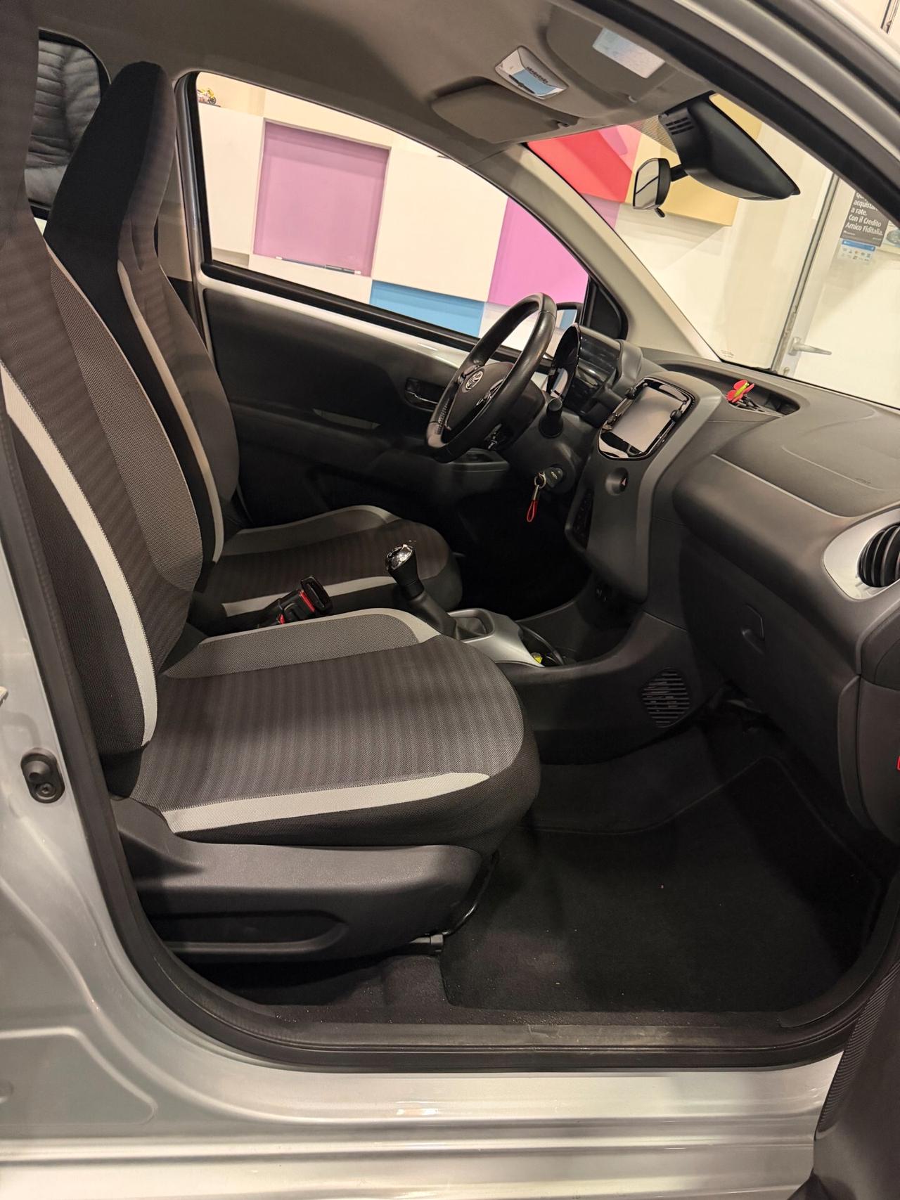 Toyota Aygo 1.0 VVT-i 72 CV 5 porte x-cool