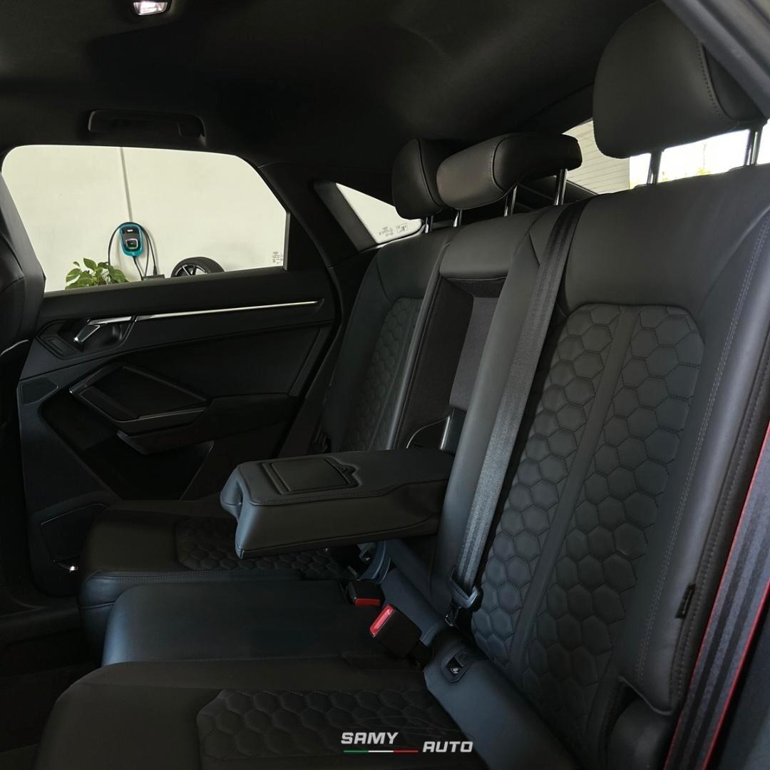 Audi RS Q3 Audi RS Q3 Q3 Sportback RS 2.5 quattro s-tronic