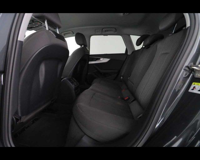AUDI A4 Avant 40 TDI S tronic Business Advanced