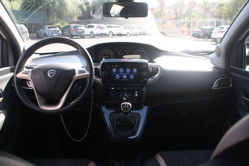 Lancia Ypsilon 1.0 FireFly 70cv Hybrid ALBERTA FERRETTI