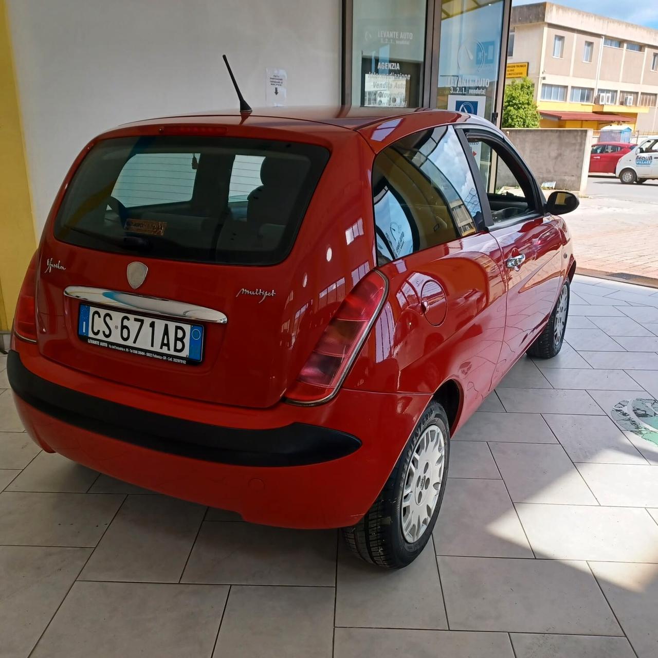 LANCIA YPSILON 1.3 MJTD NEOPATENTATI