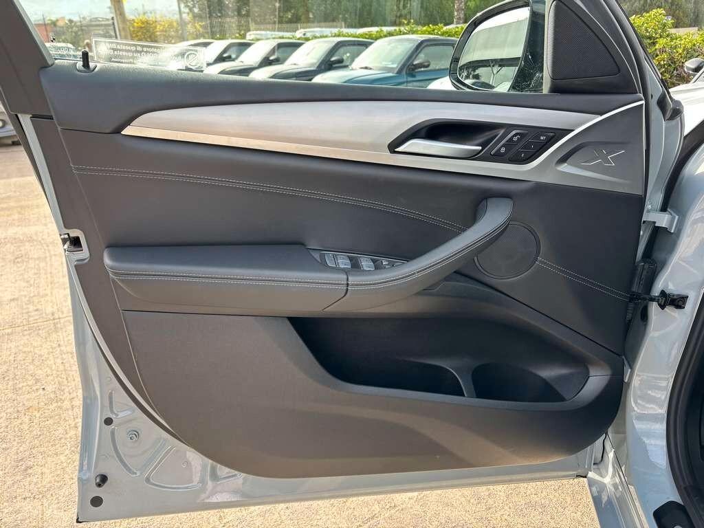 Bmw X4 xDrive20d 48V Msport 2024 / KM 32.000 IVA ESPOSTA Tua a solo 549 Euro al mese