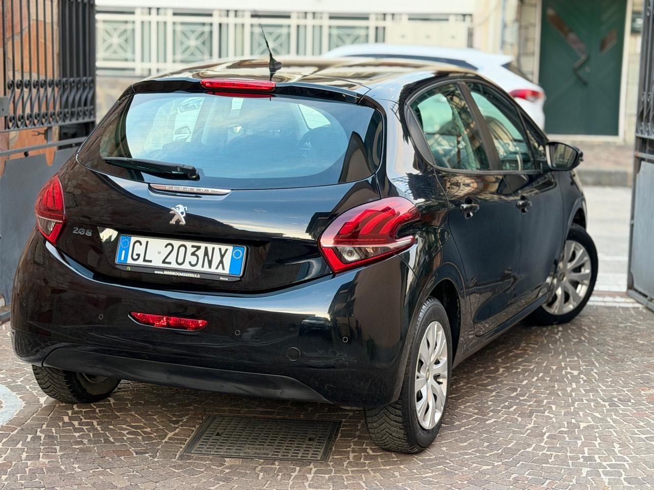 Peugeot 208 BlueHDI 75 CV Allure