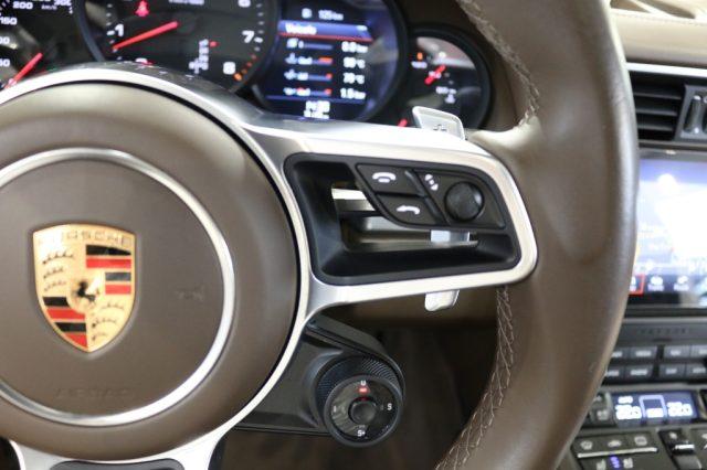 PORSCHE 911 3.0 Carrera 4 Coupé