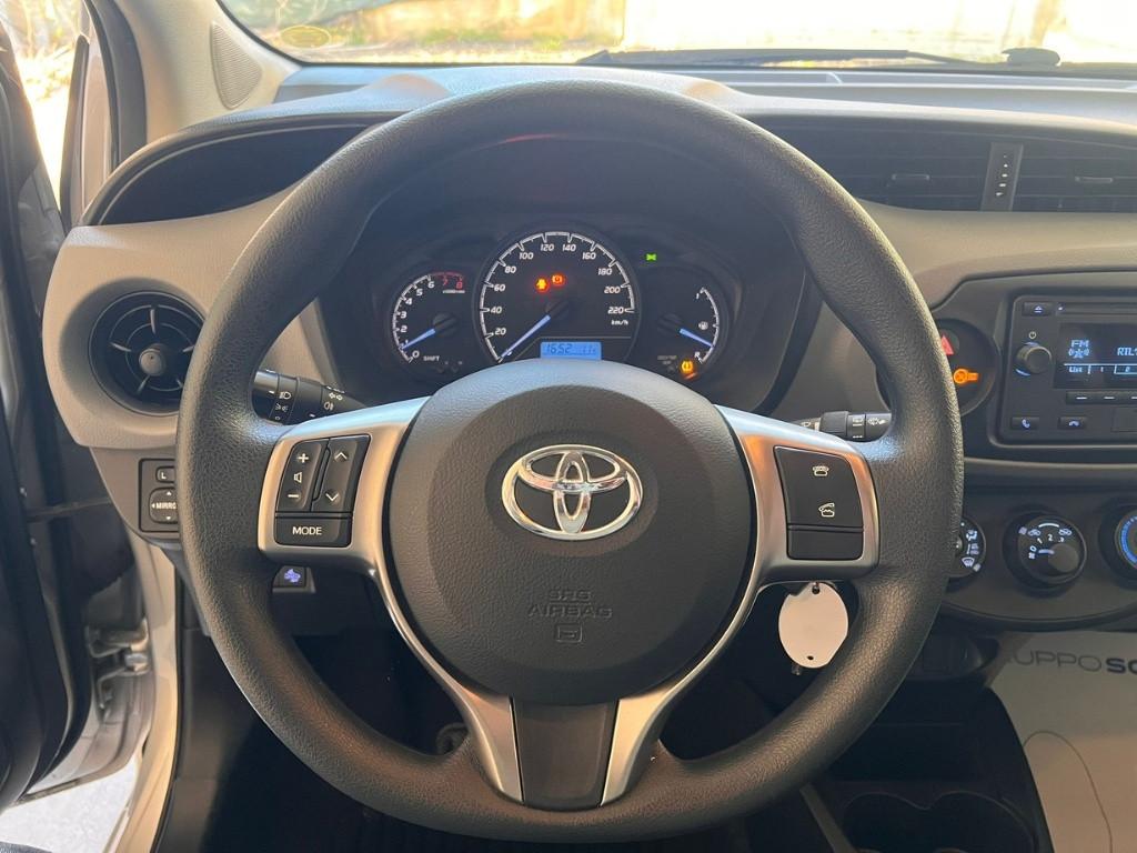 TOYOTA Yaris III 2017 - Yaris 5p 1.0 Cool my18