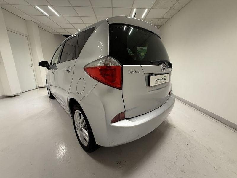 Toyota Verso-S Verso-S 1.4D MT Active