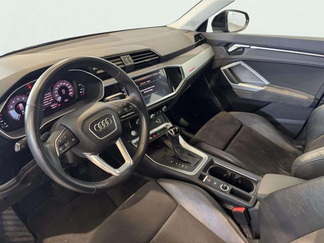 AUDI Q3 40 TFSI quattro S tronic Business Advanced