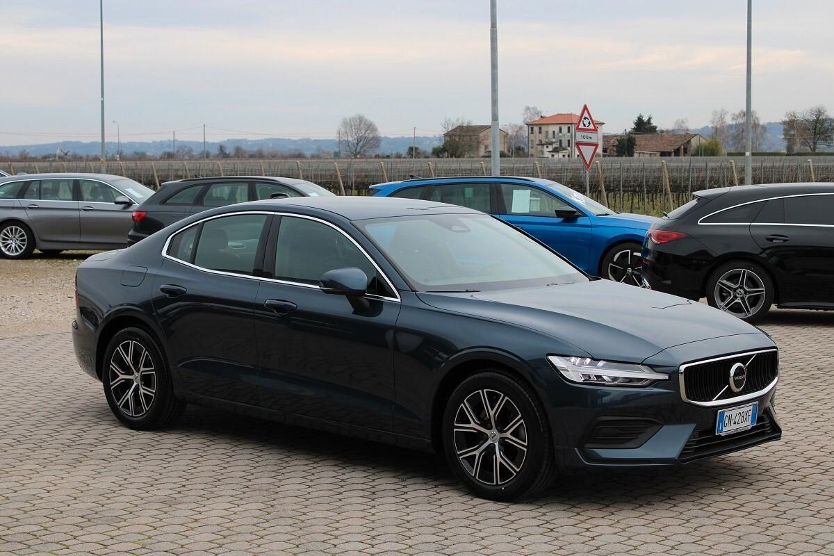 Volvo S60 2000 B3 163CV Mild-Hybrid Core Automatico Km. 0