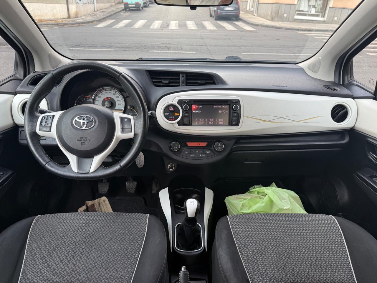 Toyota Yaris 1.0 5 porte