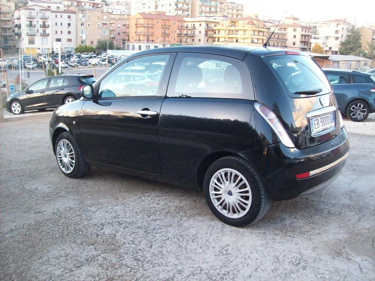 LANCIA YPSILON 1.3 MTJ CV.75 ORO "2010"