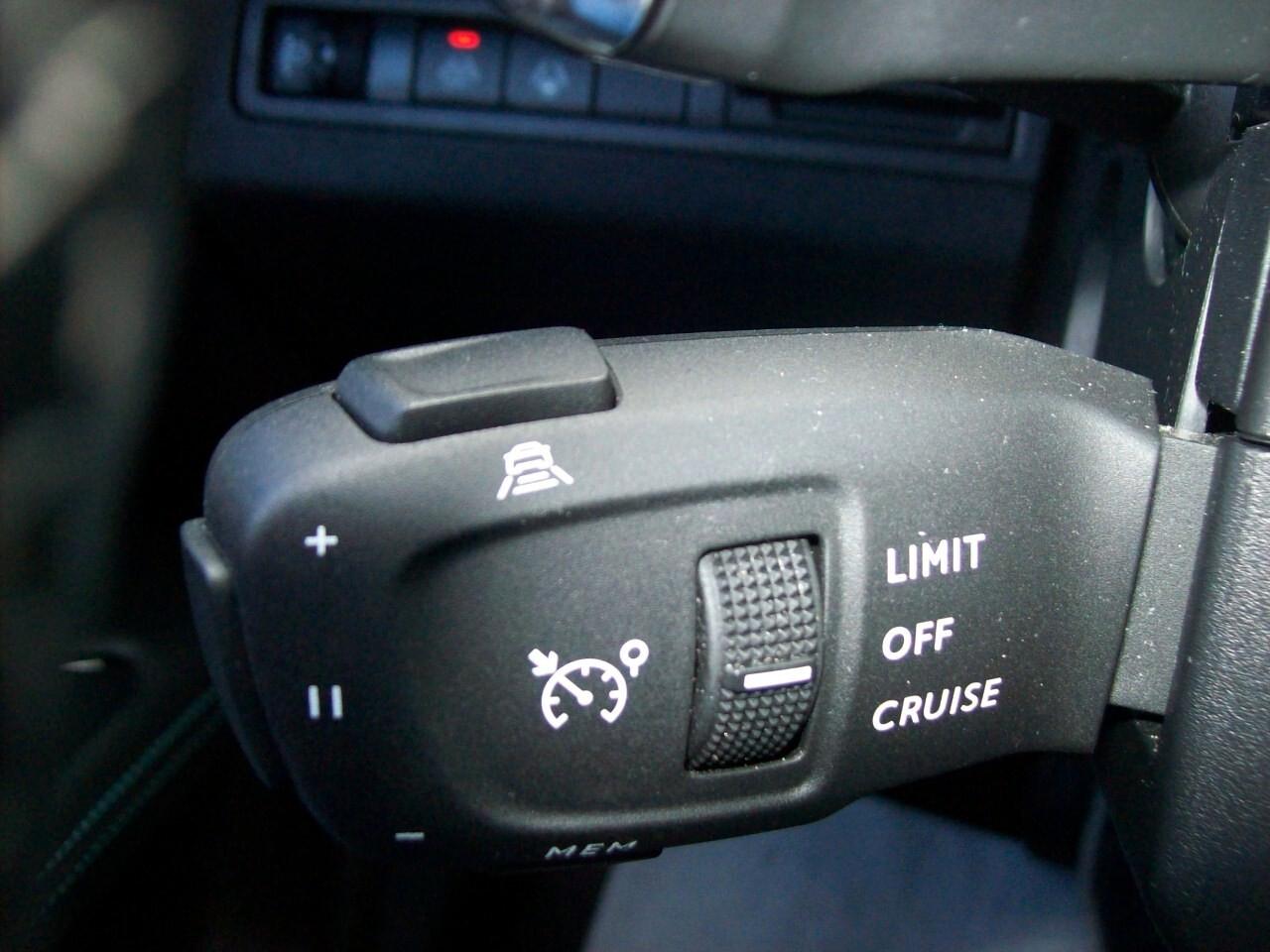 Peugeot 3008 1.5 BlueHDi 130CV S&S EAT8 Allure Pack