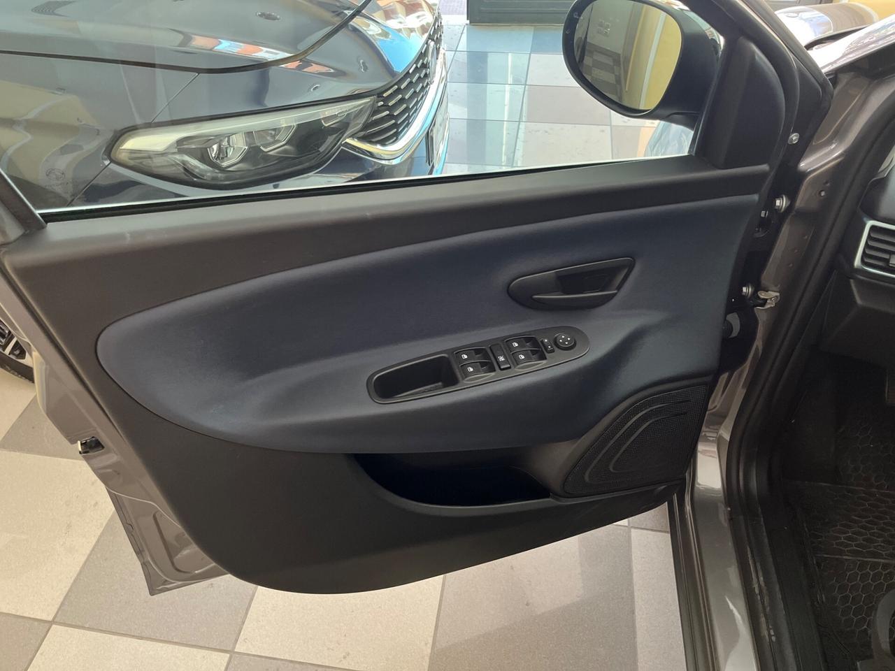 Lancia Ypsilon 1.0 FireFly 5 porte S&S Hybrid Gold Plus