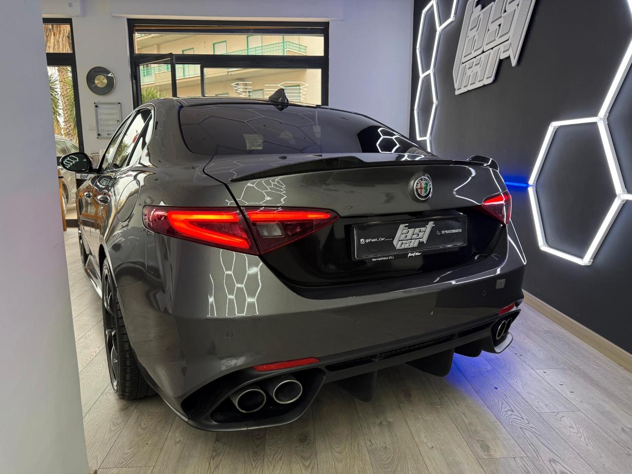 Alfa Romeo Giulia 2.9 V6 Bi-Turbo AT8 Quadrifoglio