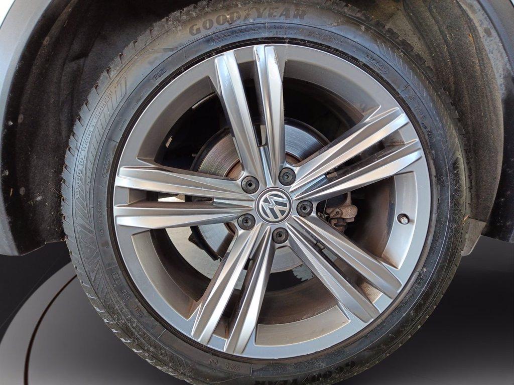 VOLKSWAGEN Tiguan 2.0 tdi sport 150cv dsg del 2020