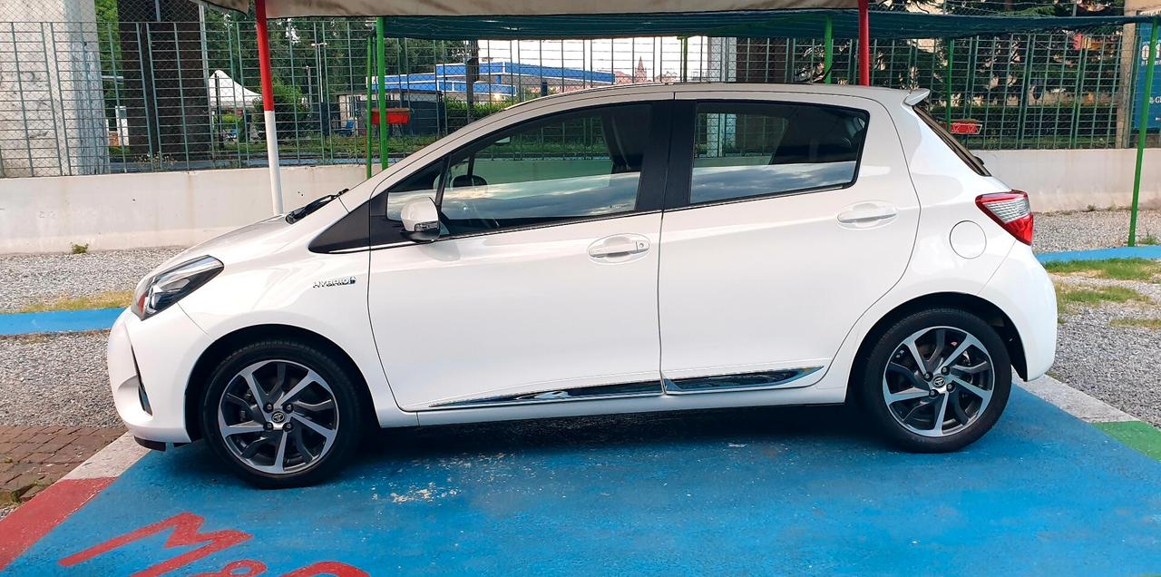 TOYOTA YARIS 1.5 BENZINA/HYBRID FULL OPTIONALKM71 MILA