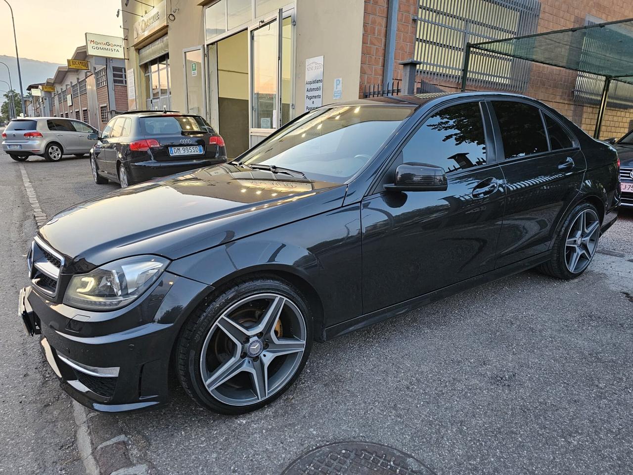 Mercedes-benz C 200 CDI 136cv*Look C63 AMG*Navi*Bi-Xeno*18*