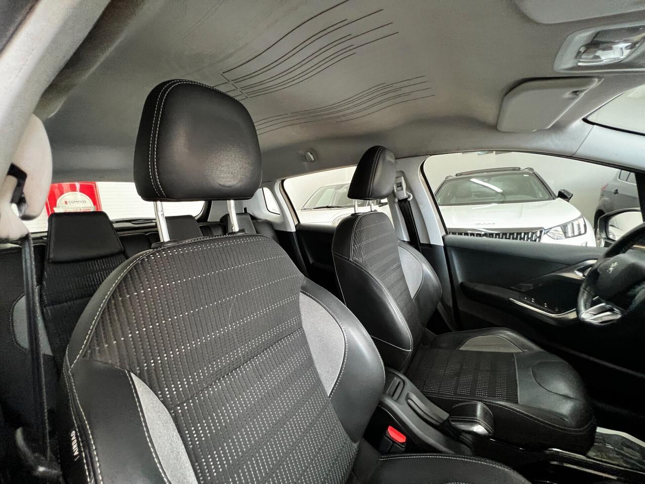 Peugeot 2008 BlueHDi 120 S&S Crossway