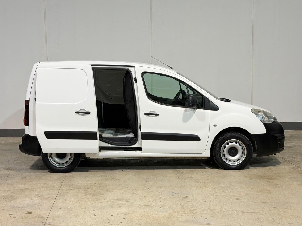 Citroen Berlingo bluehdi 75 3posti Club van