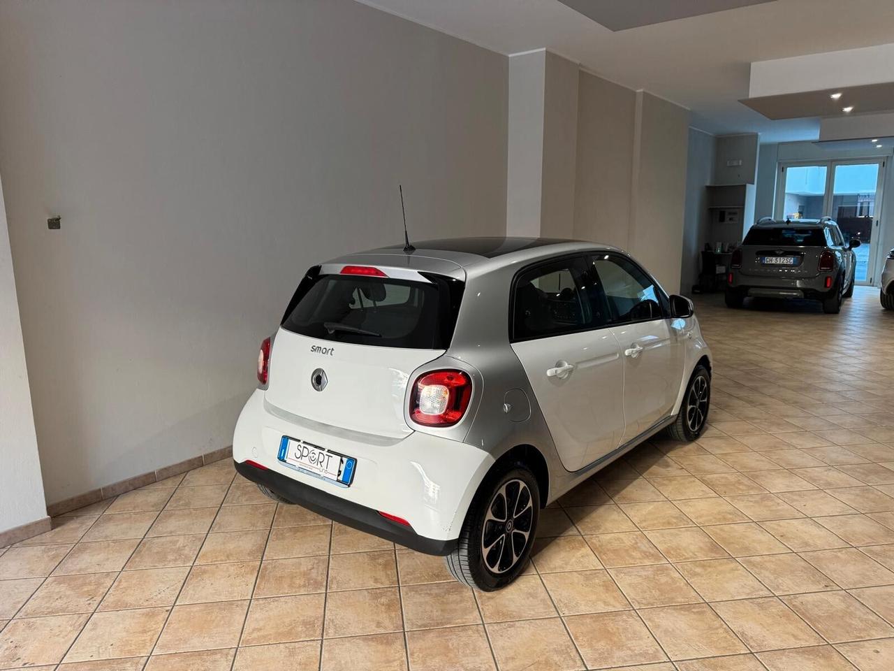 Smart ForFour 1.0 twinamic Prime AUTO