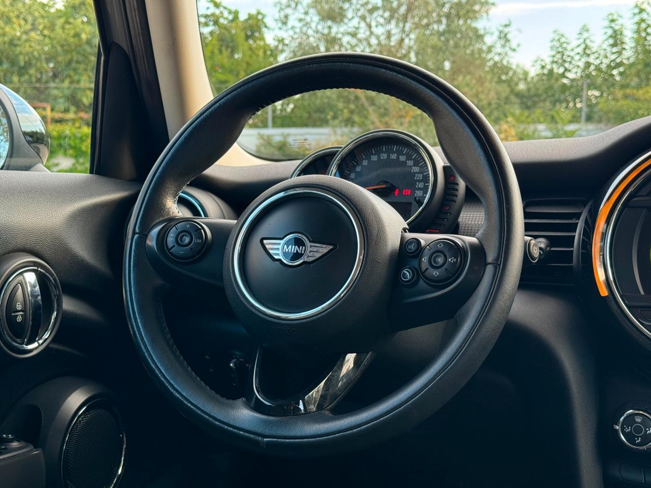 Mini 1.5 Cooper D Business XL 116 cv