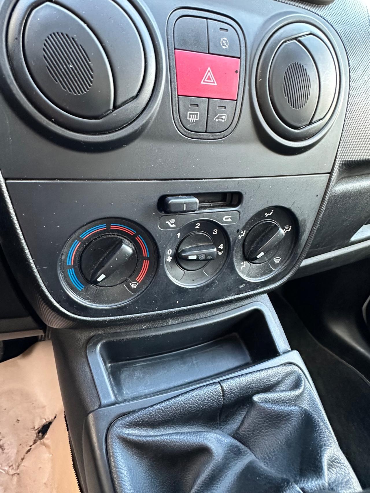 Fiat Fiorino 1.3 MJT 95CV Cargo SX