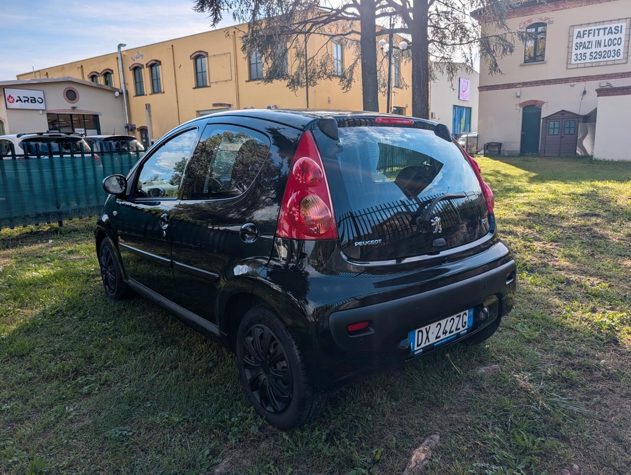 Peugeot 107 1.0 68CV 5p. Sweet Years 2Tronic