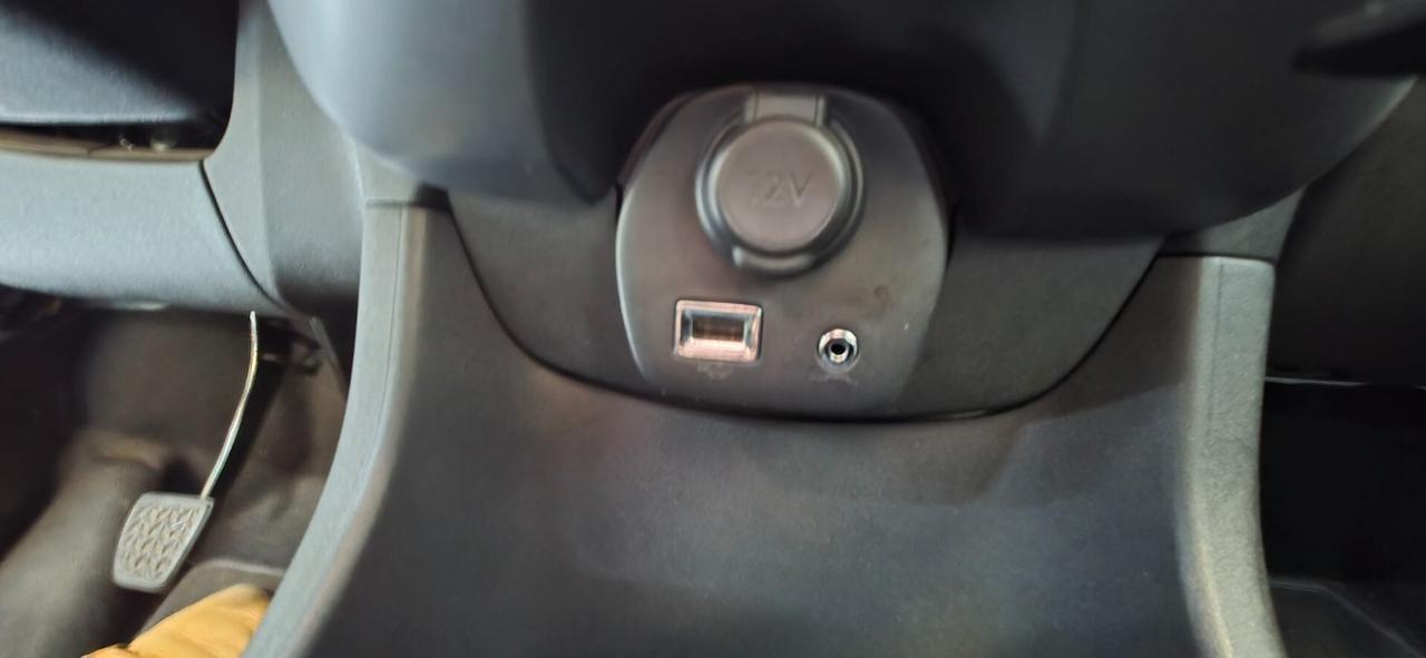 Toyota Aygo Connect 1.0 VVT-i 72 CV 5 porte x-clusiv