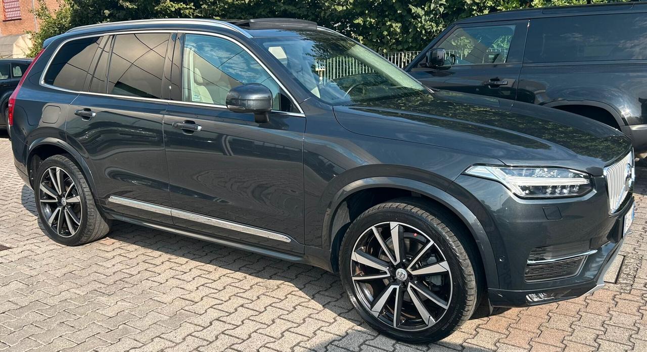 Volvo XC 90 XC90 D5 AWD Geartronic 7 posti Momentum