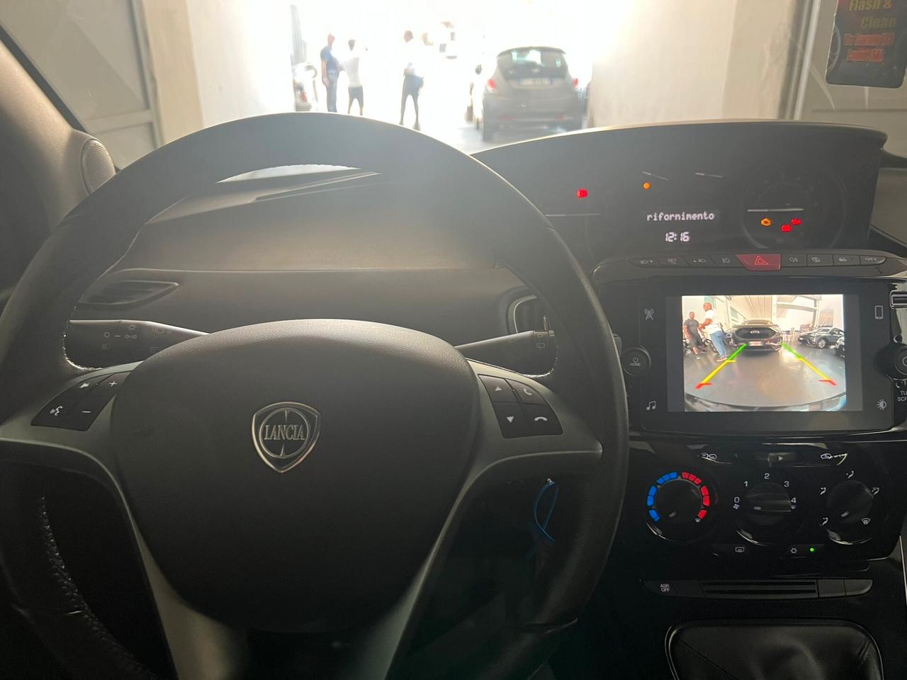 Lancia Ypsilon 1.0 FireFly 5 porte S&S Hybrid Gold