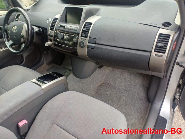 TOYOTA Prius 1.5i 16V
