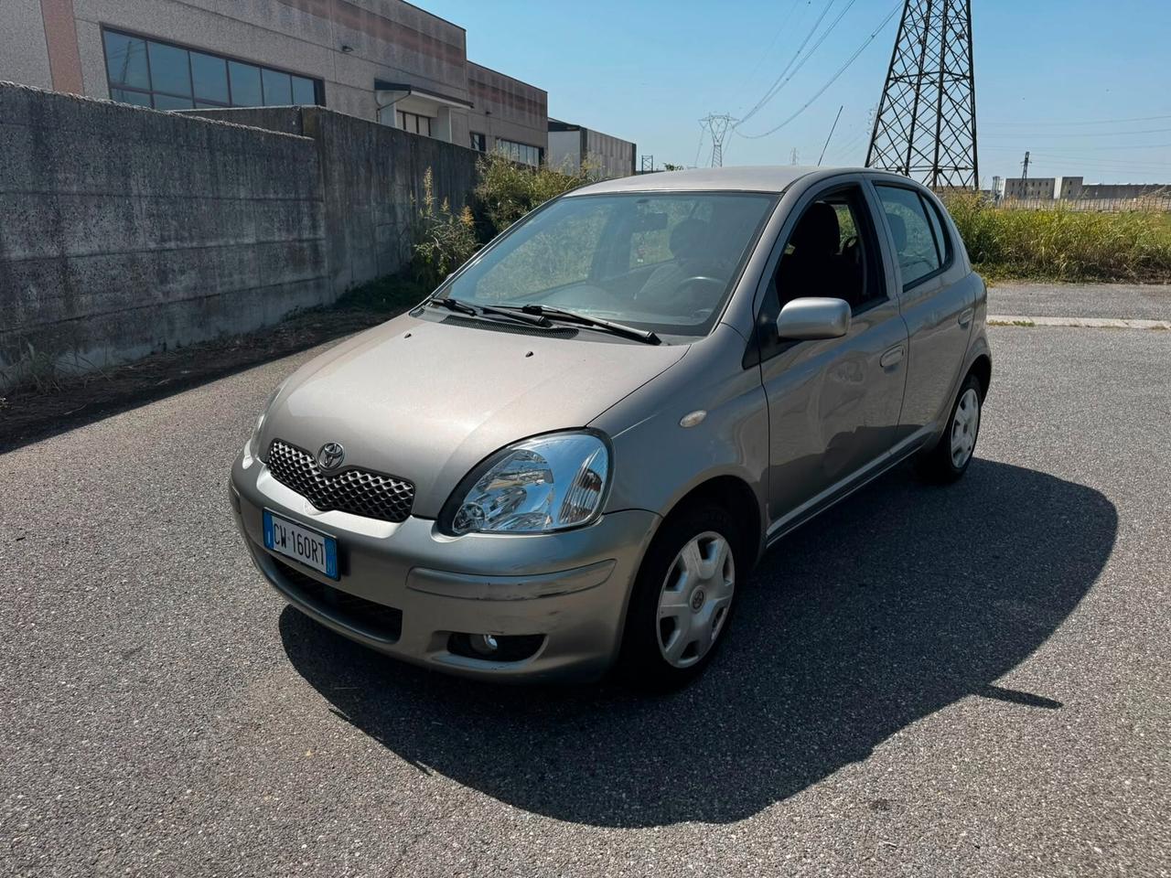 Toyota Yaris 1.0 16V 5p Sol - 130.000 km - Tagliandata - Neopatentati