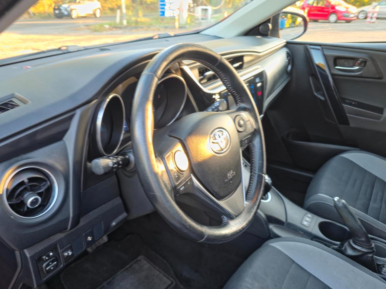 Toyota Auris 1.8 Hybrid Business Automatico E6 NEO 2016