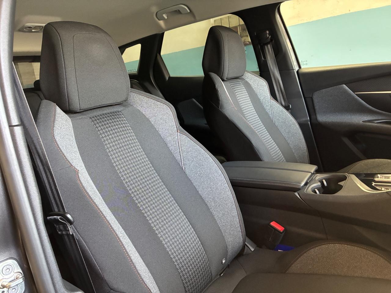 Peugeot 3008 PureTech Turbo 130 S&S EAT8 Active Pack