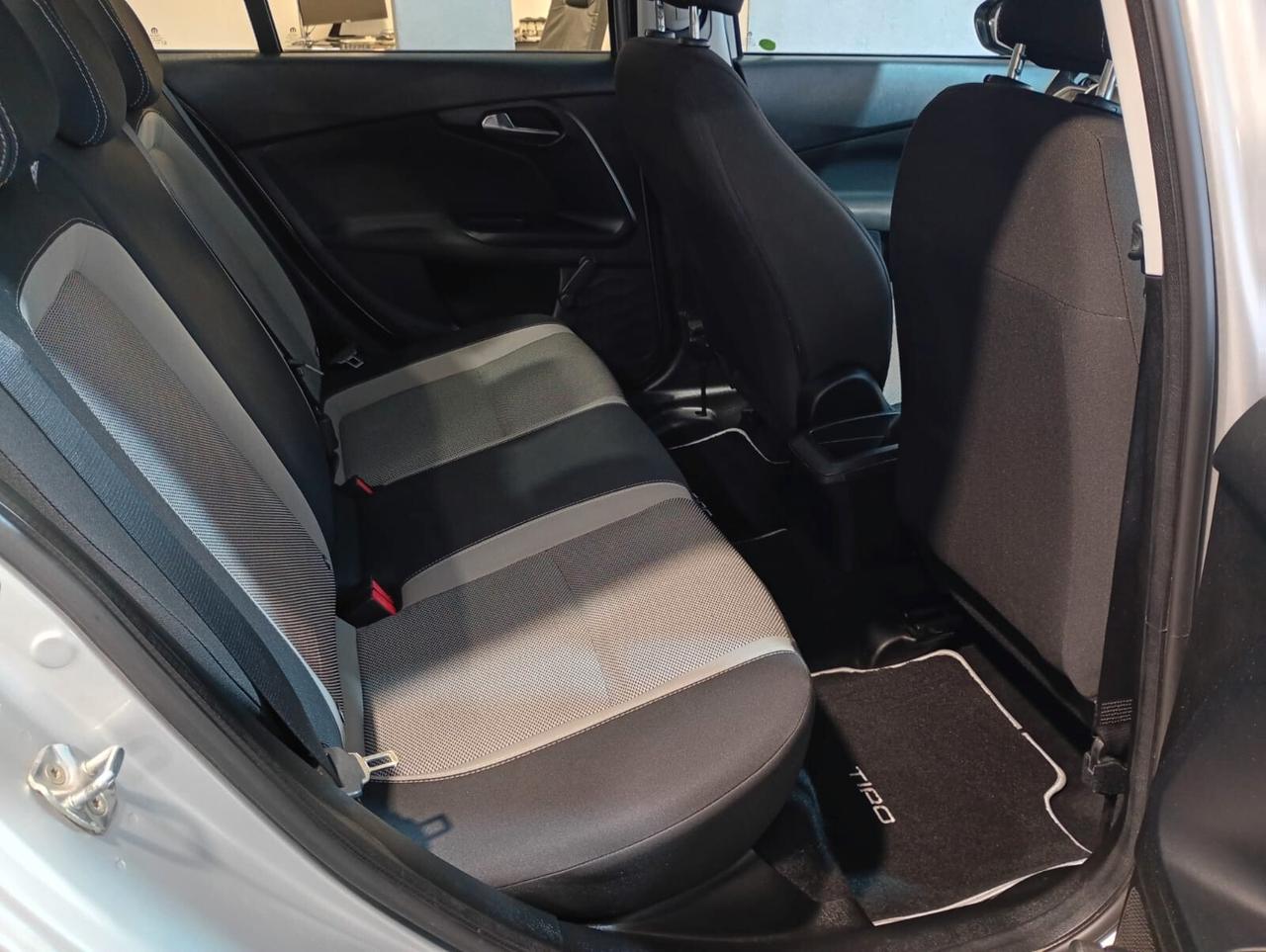 Fiat Tipo 1.3 Mjt S&S 5 porte Easy