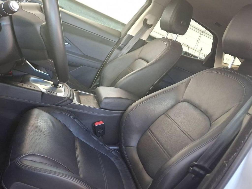 Jaguar E-Pace 2.0 D I4 S AWD Auto