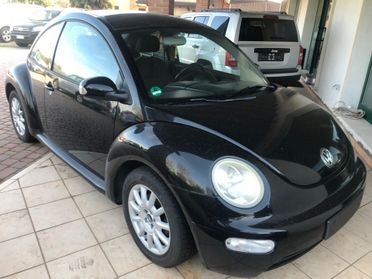 Volkswagen New Beetle 1.4 87 CV 64 KW BERLINA